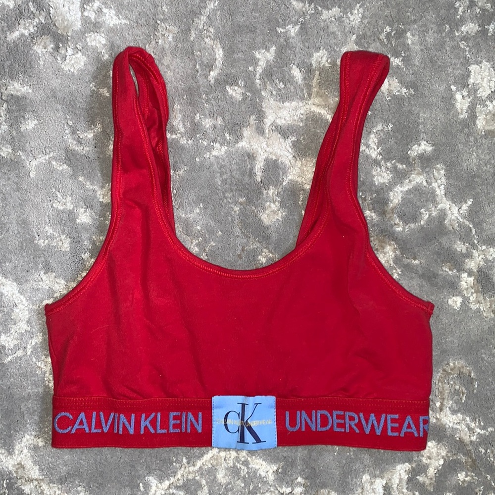 Calvin Klein sports bra FINAL SALE CLOSING CLOSET